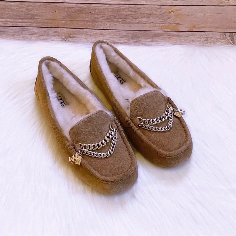 UGG Women’s Ansley Chain Chestnut Suede Slippers - Picture 6 of 8